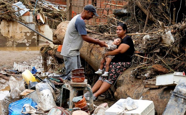 2676/Lở đất làm 22 người chết, 52 người mất tích ở Venezuela
