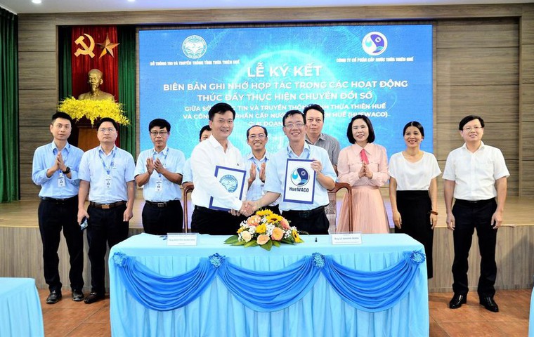 2927/HueWACO và Sở Thông tin & Truyền thông tỉnh Thừa Thiên Huế ký kết MOU