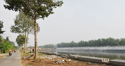 2490/Hà Nội yêu cầu dừng thi công trạm thu nước, hoàn trả kết cấu đê sông Hồng
