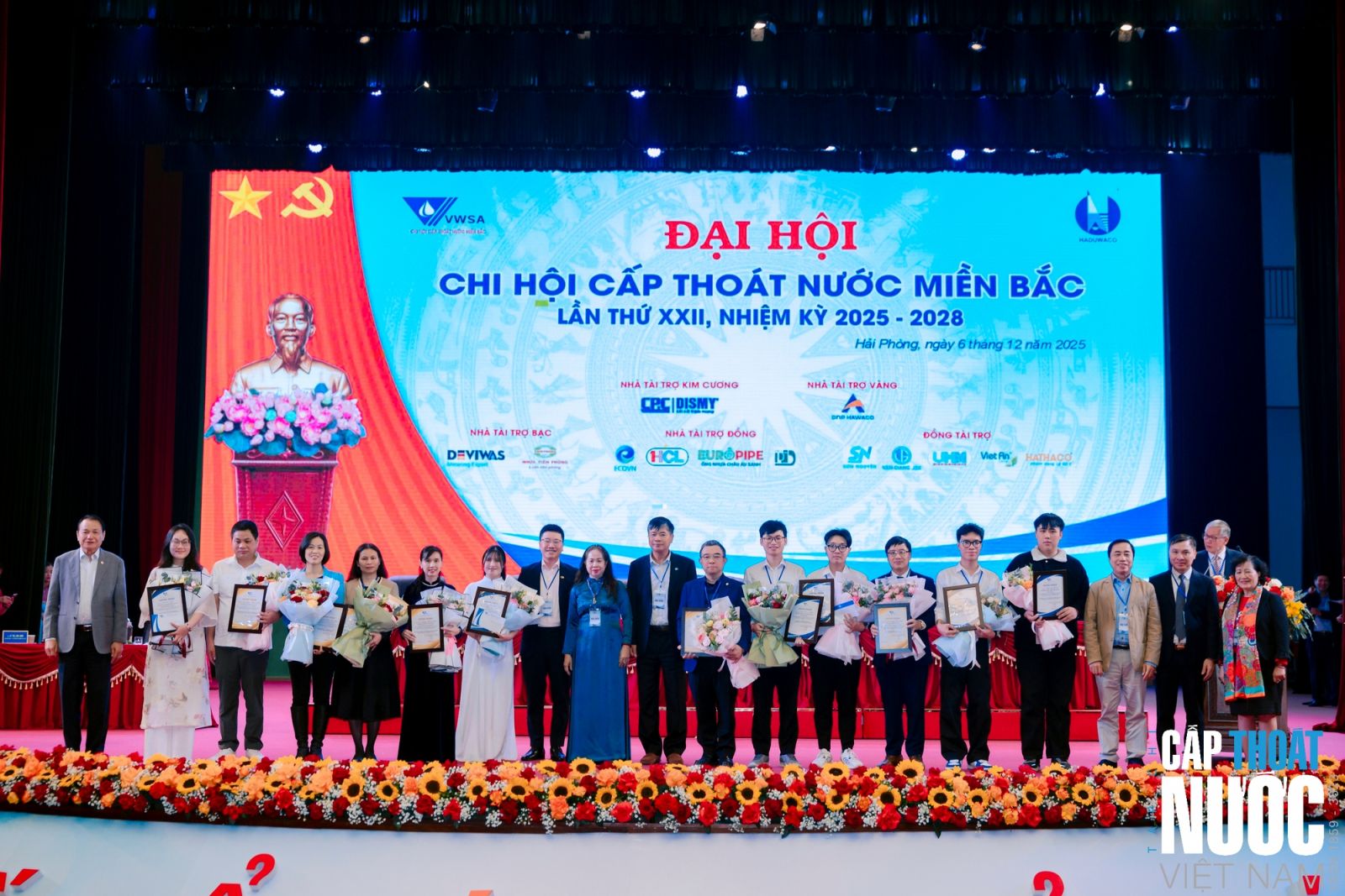 Hội Cấp Thoát nước Việt Nam trao tặng nhiều giải thưởng ý nghĩa các cá nhân, tập thể ngành Nước xuất sắc năm 2025.