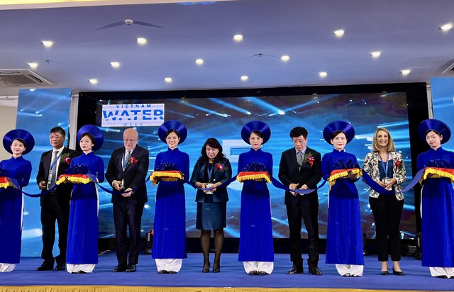 2724/Khai mạc hội nghị lớn nhất ngành Nước, bàn chính sách phát triển