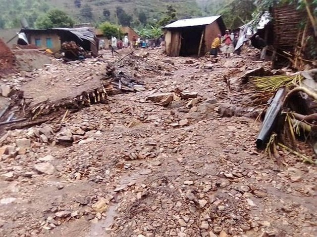 2619/Lở đất tại Uganda làm ít nhất 15 người thiệt mạng
