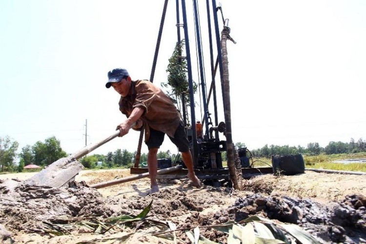 1212/Khi nước ngầm bị khai thác quá mức
