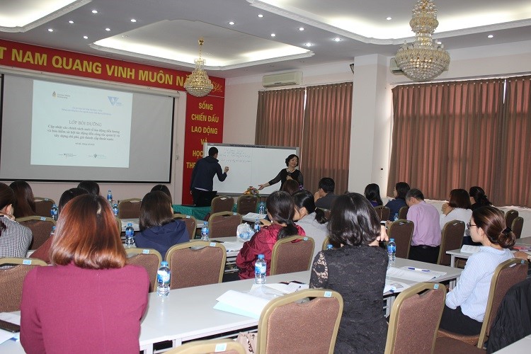 1463/Training course on updating latest policies on labour, salary and social insurance, Hanoi 11-12 October 2018