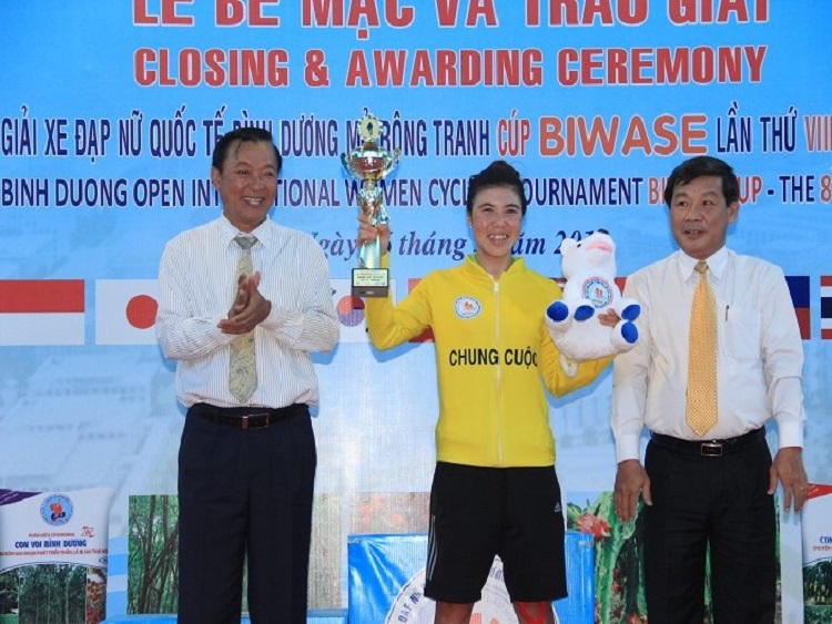 1107/Hình ảnh và kết quả giải đua xe đạp quốc tế Bình Dương mở rộng - Cúp Biwase năm 2018